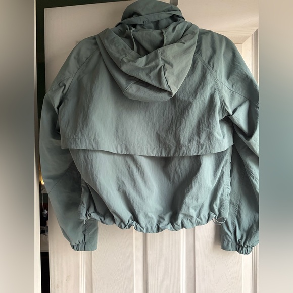 Lululemon Jacket - Picture 4 of 5